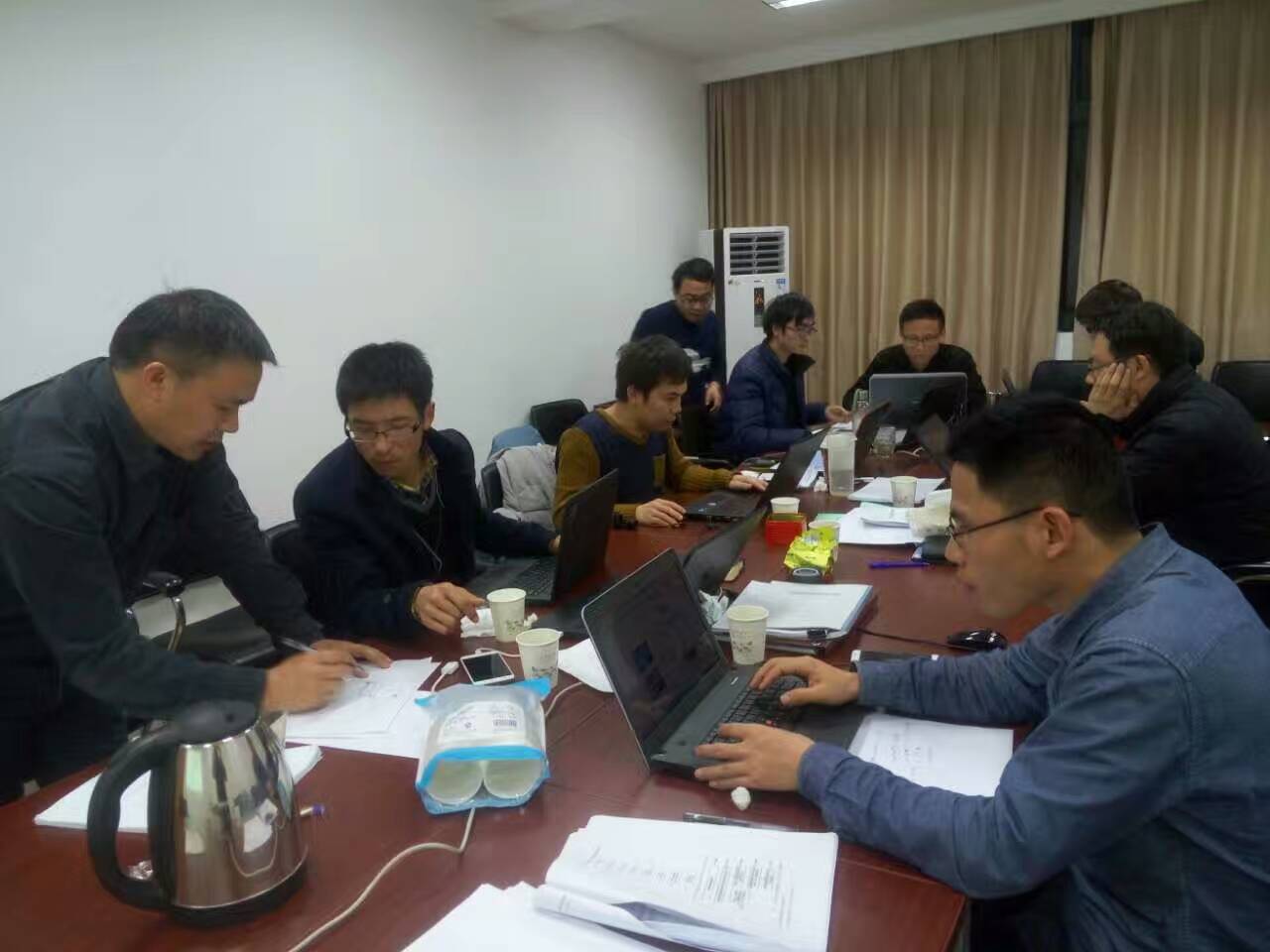 南京航空航天大学专家现场辅导智为铭略客户