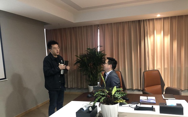智为铭略